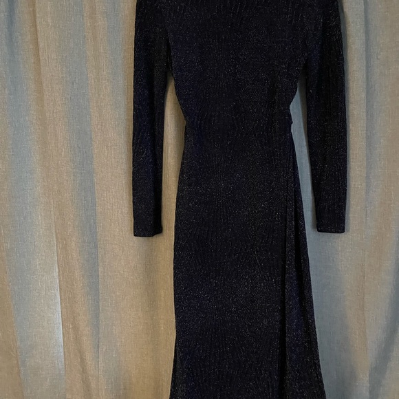 Beautiful dark blue long flowing dress - Picture 6 of 16